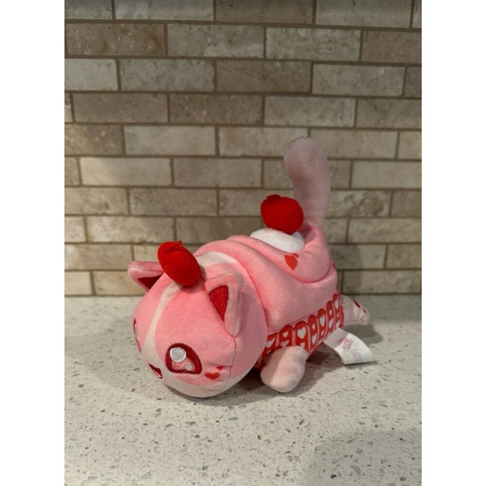 Aphmau Meemeows 2022 Mystery Plush Cat Pink Red Cherry Cupcake 6"